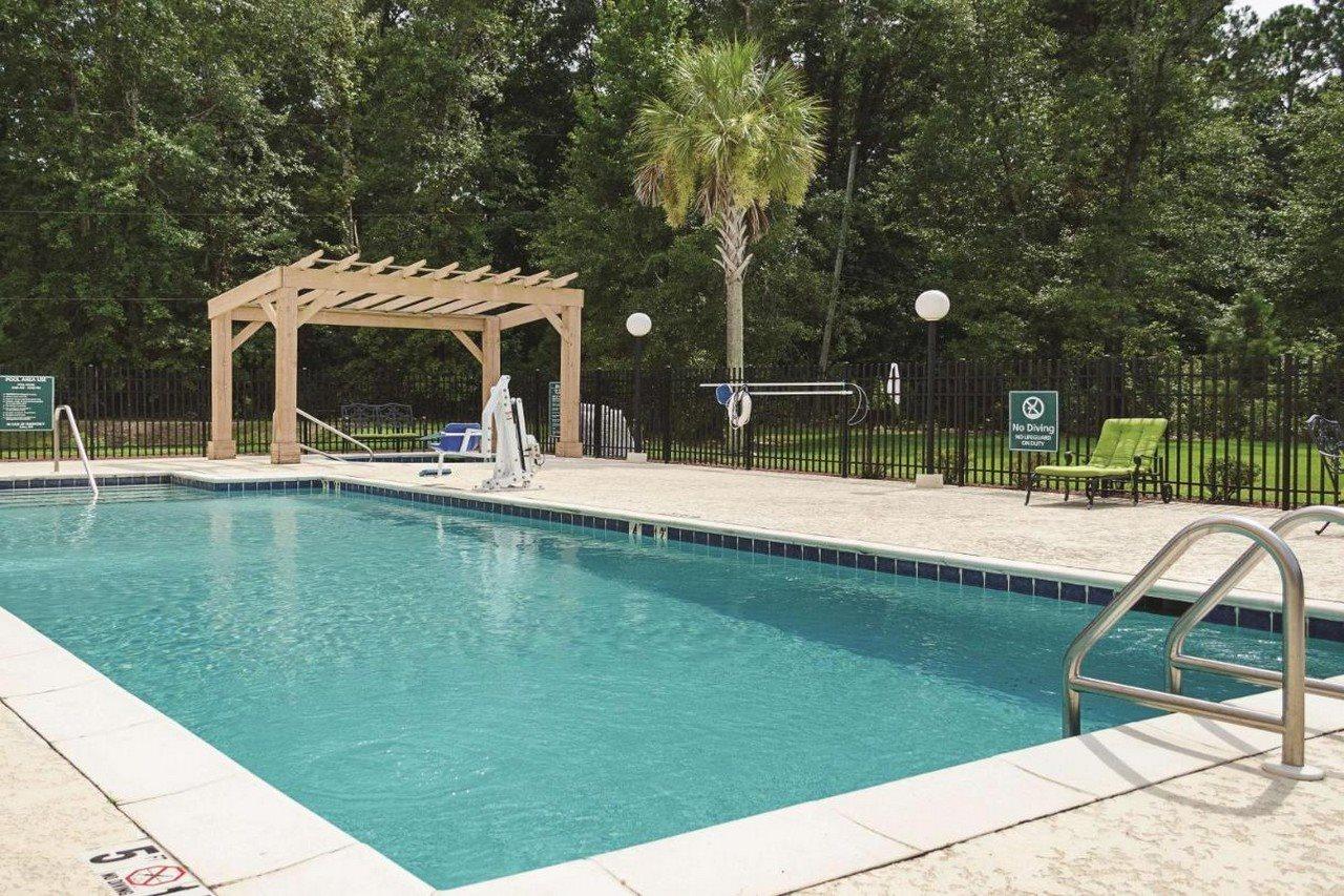 La Quinta By Wyndham Mobile Satsuma / Saraland Hotel Exterior photo