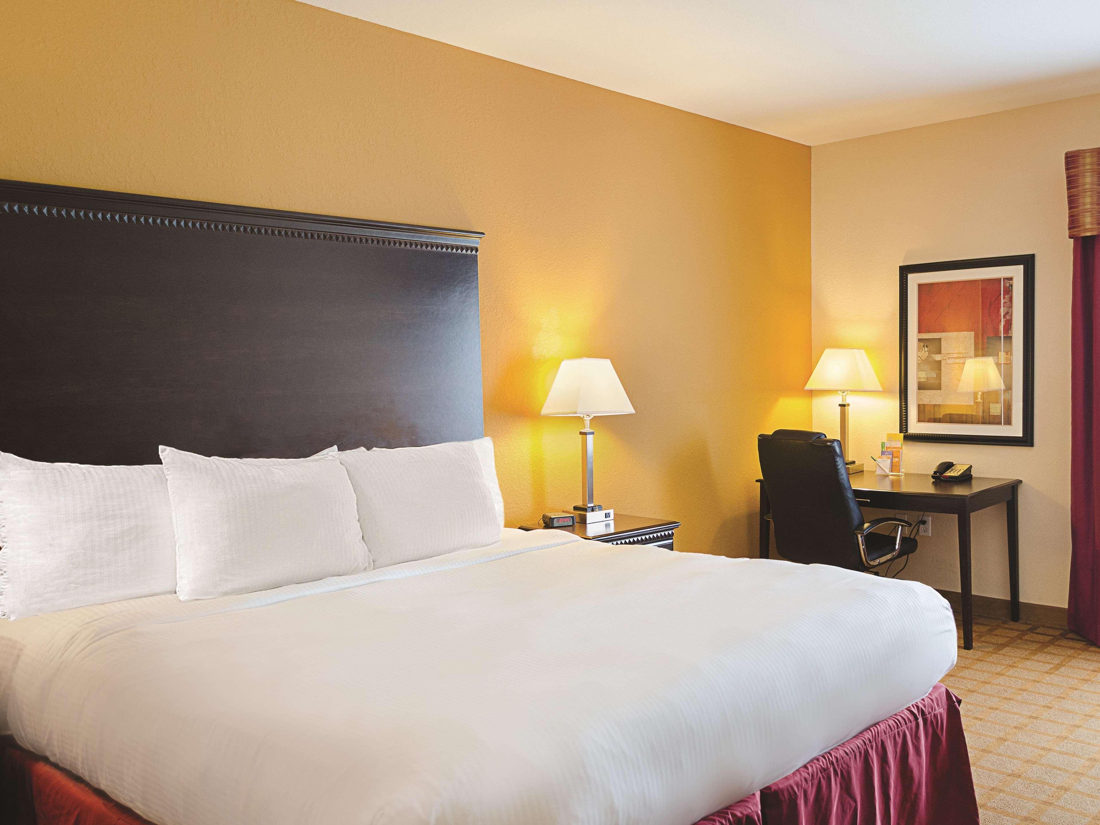 La Quinta By Wyndham Mobile Satsuma / Saraland Hotel Exterior photo