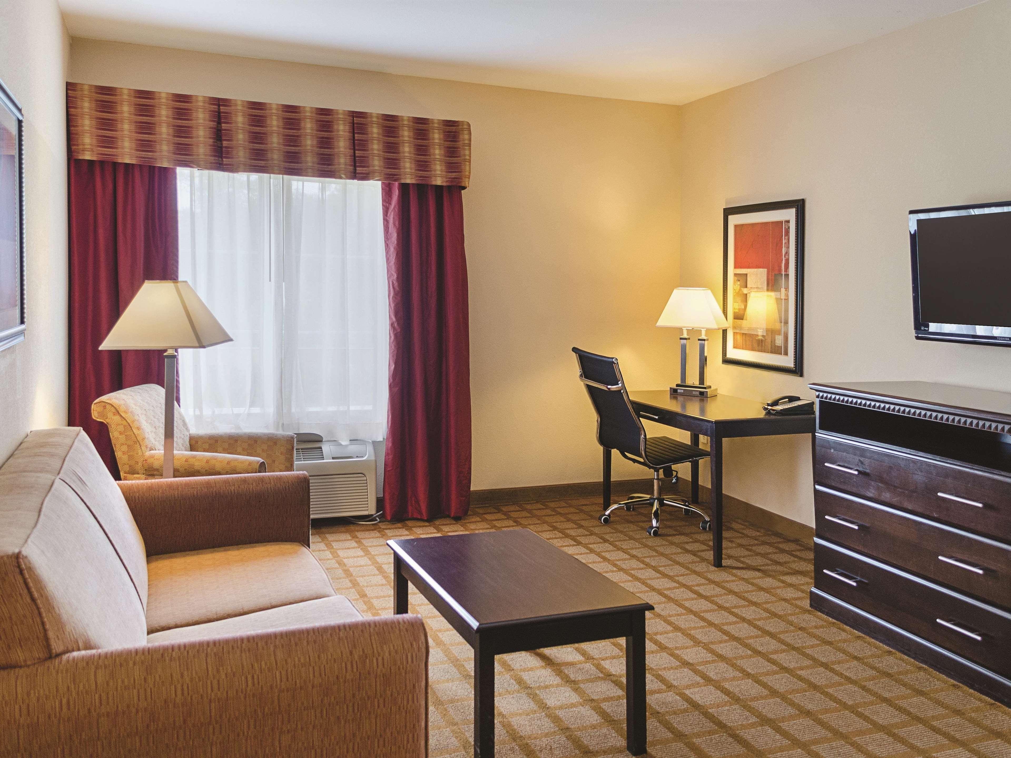 La Quinta By Wyndham Mobile Satsuma / Saraland Hotel Exterior photo