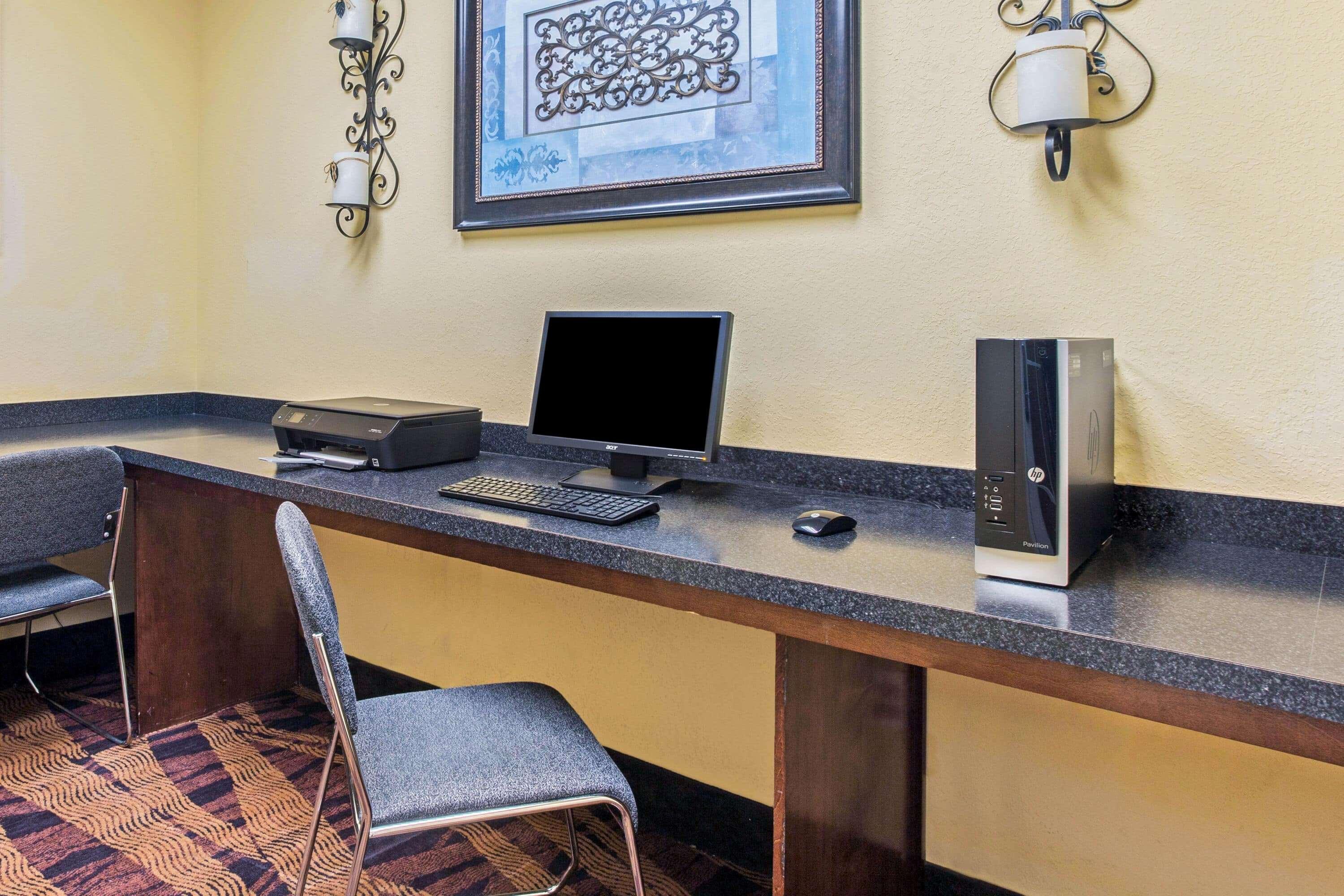 La Quinta By Wyndham Mobile Satsuma / Saraland Hotel Exterior photo