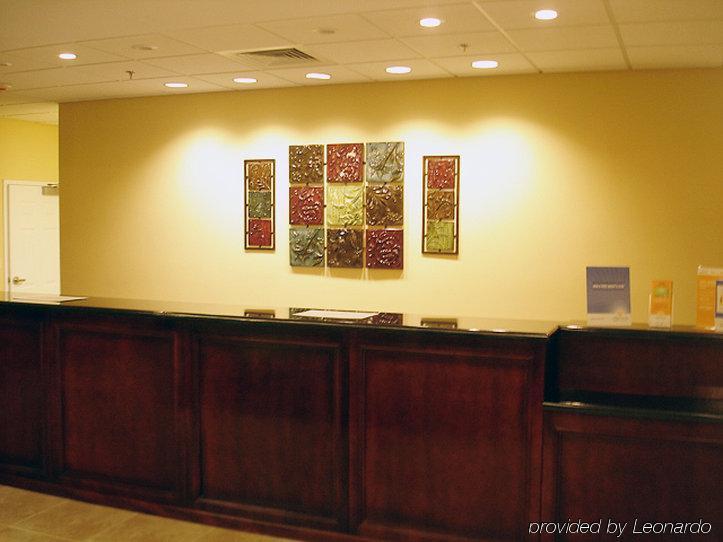 La Quinta By Wyndham Mobile Satsuma / Saraland Hotel Interior photo