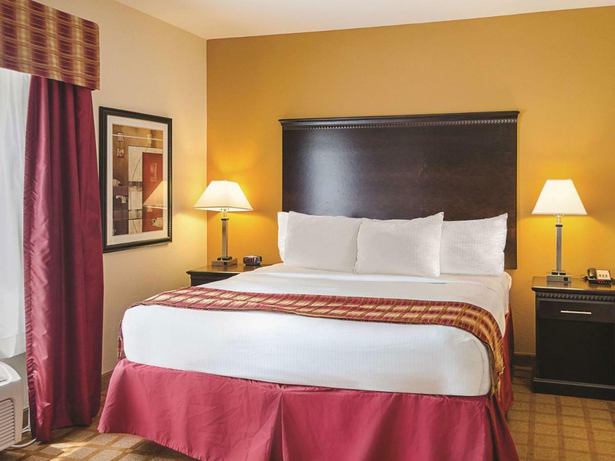 La Quinta By Wyndham Mobile Satsuma / Saraland Hotel Exterior photo